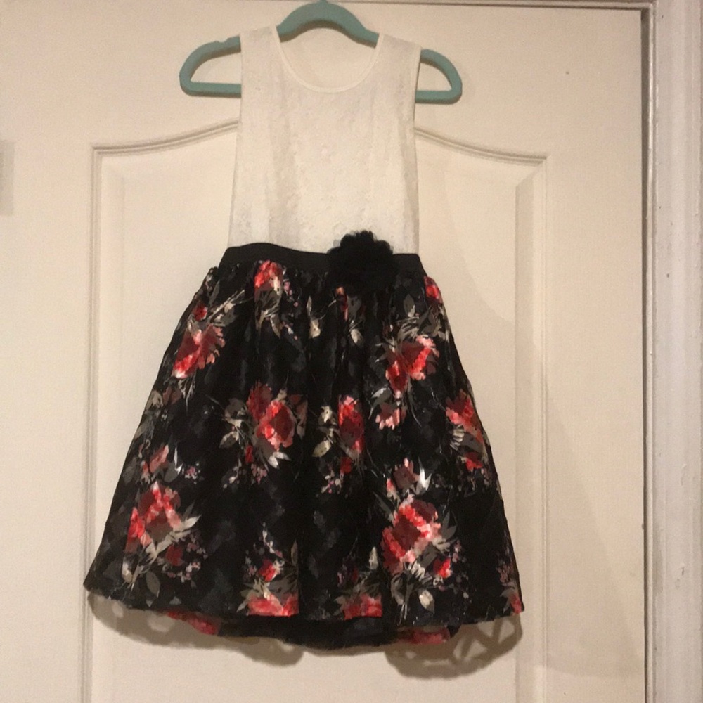 Girls dress
